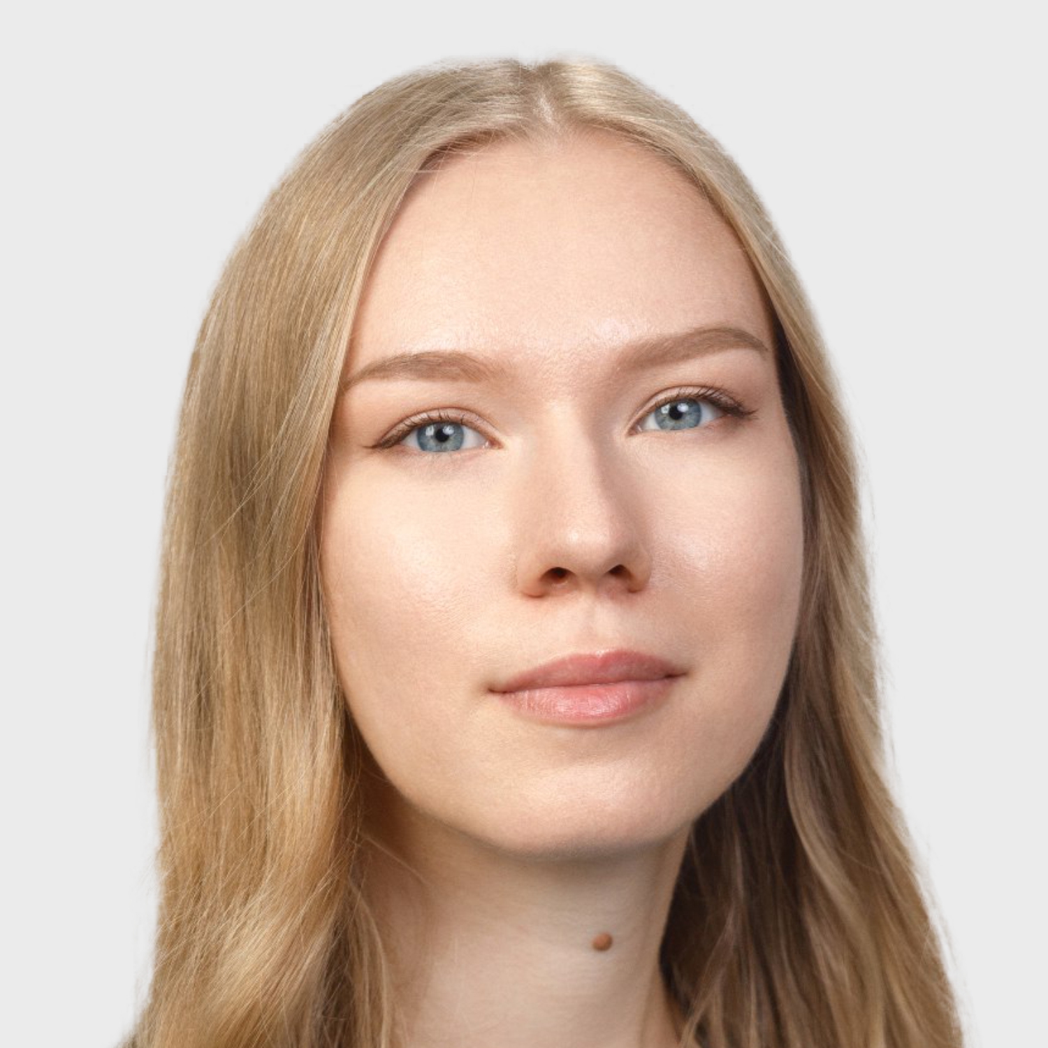 НАУМОВА